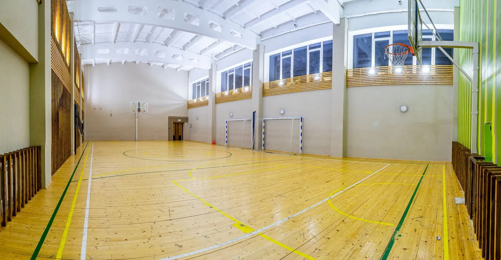 Универсальный зал